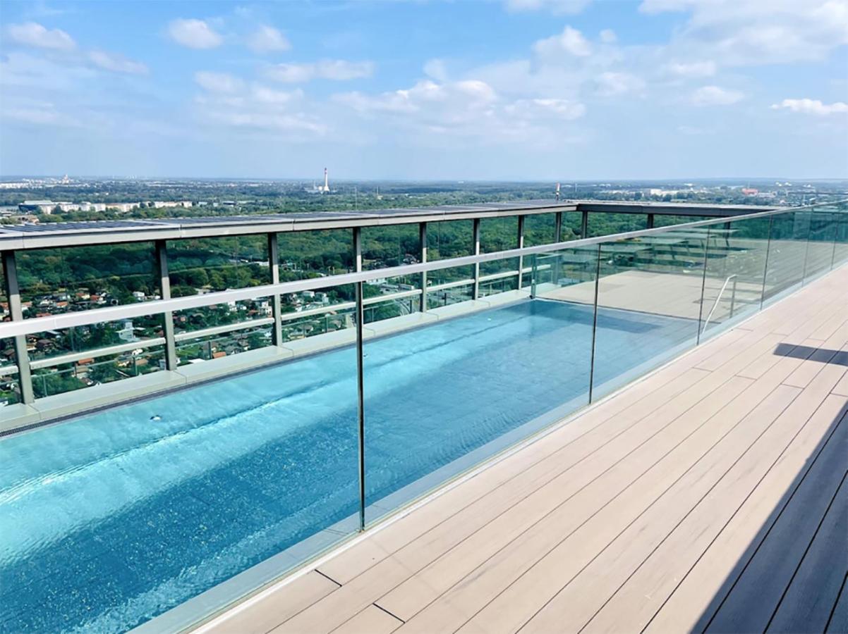 Sunrise Above Sky With Rooftop Pool 비엔나 외부 사진